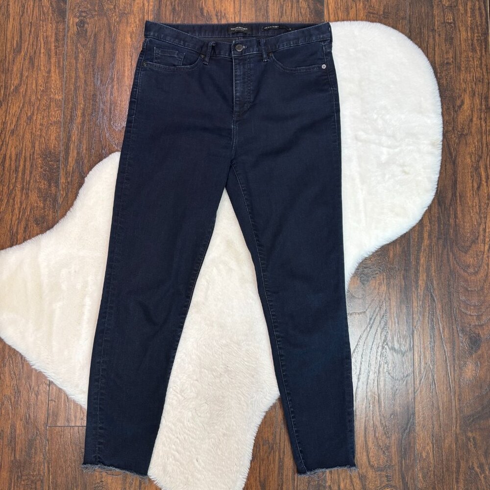 GAP Skinny Jeans 31 Mid-Rise Dark Wash Stretch Raw‎ Hem Blue Women's